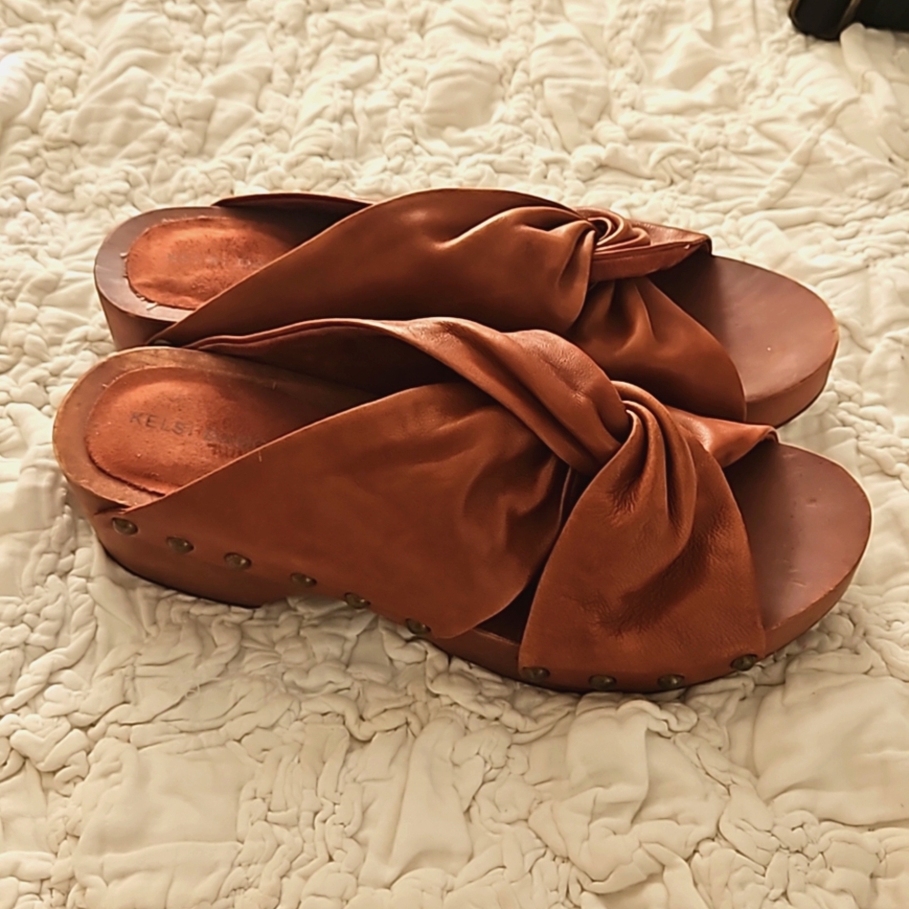 Kelsi Dagger Brooklyn Brown Heeled Slide On Sandals Slides Size 9